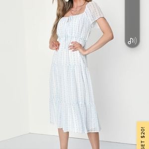  Lulu's White Floral Swiss Dot Tiered Midi Dress